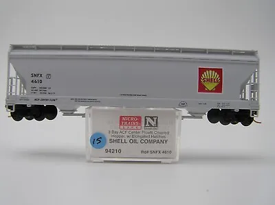 N-Scale Model Train - SHELL OIL 3-Bay Covered Hopper - CON291005 • $30