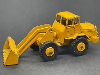 MATCHBOX LESNEY No.69 TRACTOR SHOVEL • £5.95