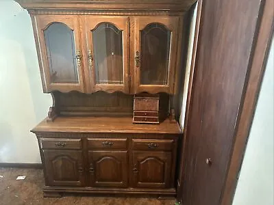 Kincaid Oak China Cabinet • $1000