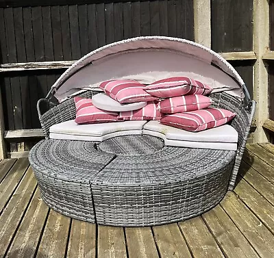 Garden Grey Rattan Day Bed With Cushions • £51