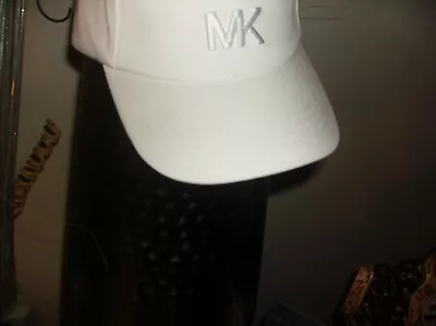 AUTHENTIC MICHAEL KORS BASEBALL HATwhite W/MK LOGO ADJUSTABLE O/S. NEW • $28