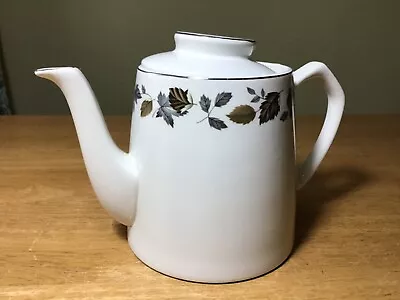 Alfred Meakin Springwood 1975-6 5 Inch Tall 1 1/2 Pint Teapot • £5