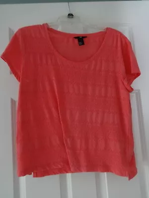 H&M H & M Ladies Coral Embellished Tshirt Size M Medium EUC Cute! • $5.99