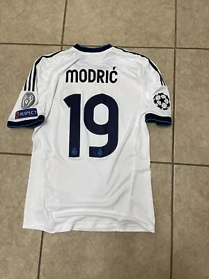 Real Madrid Luka Modric Formotion  Medium  Shirt Player Issue Jersey • $1599