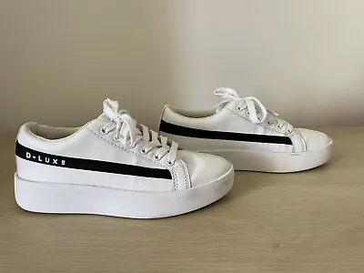Decjuba D-luxe White Casual Sneaker Size S • $10