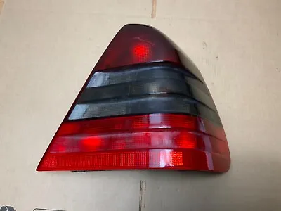 1994-00 Mercedes C Class W202 Rear Driver Side Right Tail Light 2028203664 Crack • $37.30