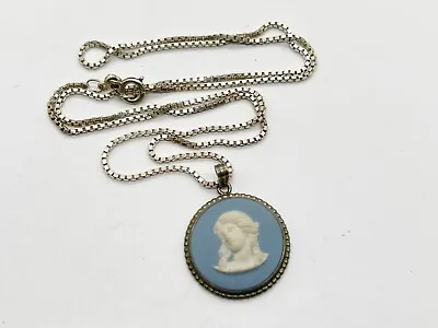 £19.99 • Buy Vintage Solid Silver Wedgwood Blue White Pendant Round Ladies Necklace