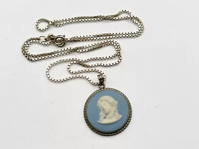 £29.99 • Buy Vintage Solid Silver Wedgwood Blue White Pendant Round Ladies Necklace
