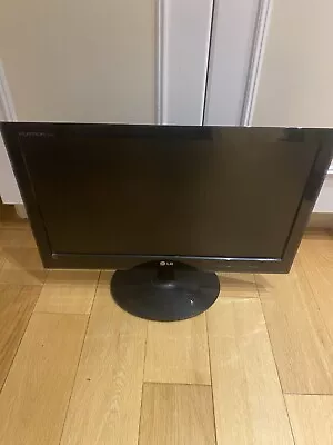 LG Flatron E2240 Monitor • £20