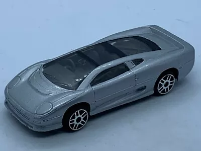 Maisto 1/64 Jaguar Xj220  • £0.99