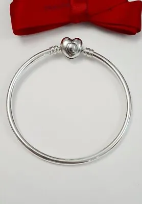$69.95 • Buy New Authentic PANDORA Silver Moments Heart Bangle #596268 17cm.