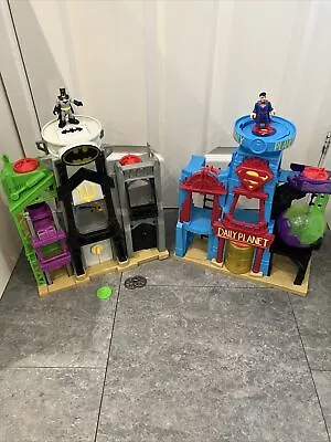 Imaginext DC Super Friends Batman Wayne Manor & Daily Planet Playsets Figures • £21.99