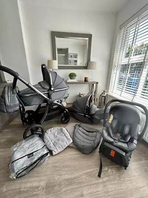£675 • Buy Egg 2 Pram Travel System