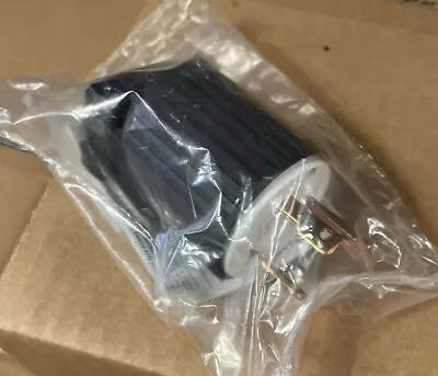 $6.99 • Buy New Cooper Wiring L5-30P 30A 125V 2 Pole 3 Wire Grounding Locking Plugs