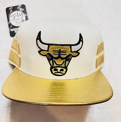 New Mitchell & Ness Chicago Bulls White & Gold Snapback Hat Gold Stripes Logo • $49