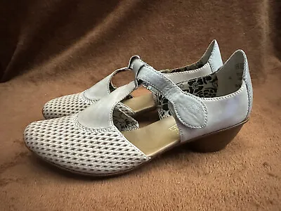 Rieker Beige T-bar Shoes Low Heel Classic Vintage Look EU 40 UK 6.5 • £21.50