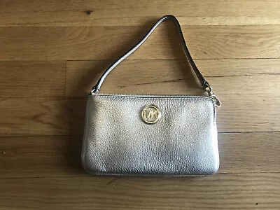 NWT Micharl Kors Pale Gold Fulton Large Leather Wristlet - Gorgeous! • $49.99