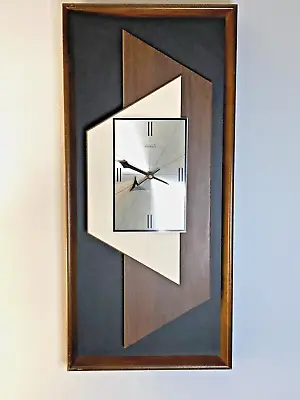 Harris & Mallow Verichron Mid-Century Modern Abstract Wall Clock 25  X 12.5  • $255