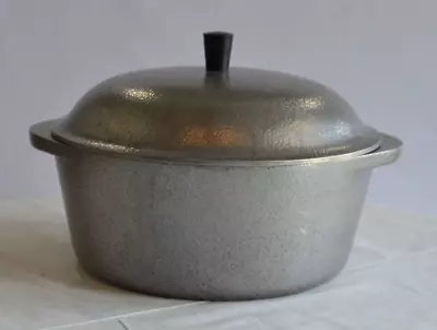 Vintage Club Aluminum Hammered Heavy Dutch Oven Stock Pot 4.5 Quart With Lid • $34.99