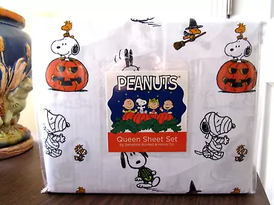 PEANUTS HALLOWEEN Fall Berkshire QUEEN Sheet Set Snoopy Woodstock Pumpkin • $38.21