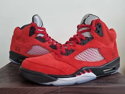 JORDAN 5 RETRO US 11 (Raging Bull) 2021. • $82