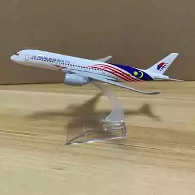 16cm A350 Airbus Malaysia Airlines Metal Aircraft Plane Model Gift UK • £10.50