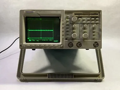Tektronix TDS 360 2-Channel Real-Time Digital Oscilloscope 200 MHz • $58