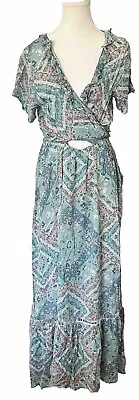 Gingham & Heels Size 14 Blue Floral Boho Maxi Dress • $10