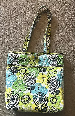 Retired - 14’’ Vera Bradley Tote Bag: “Limes Up” Floral Pattern - GreenBlueWhite • $17.99