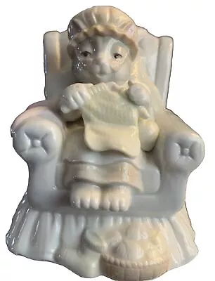 Vintage Grandma Cat Kitty Knitting In Rocking Chair Porcelain Music Box Works • $10.99