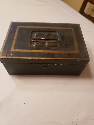 Very Interesting Vintage Metal Box No Keys • $12.99