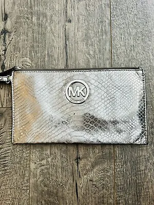 Michael Kors Women’s Wristlet Clutch Silver Leather Hand Bag • $19.99