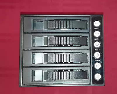 ISTAR BPU340 Sata Backplane Enclosure For 2.5 3.5 RAID 4 Drives In 3 Bays • $50