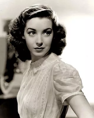 Film Favorite MARSHA HUNT Photo (171-v ) • $11.57