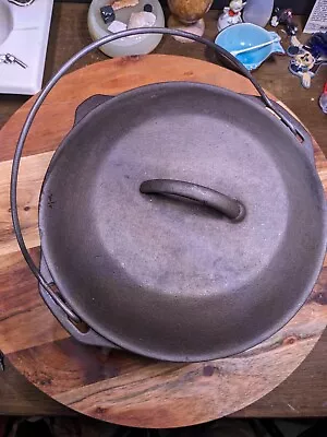 Vintage #8 Cast Iron Dutch Oven With Lid  10 1/4 Lodge • $60