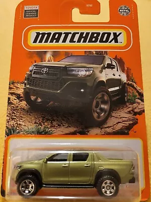 Matchbox 2018 Toyota Hilux 1:64 Diecast Car #40/100 From 2022 100 Collection • £8.99