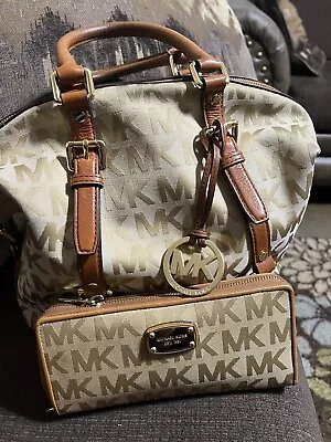 Michael Kors Handbag And Wallet Set Used • $145