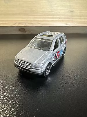 Matchbox Across America Mercedes-Benz ML 430 Connecticut Constitution News • $2.99