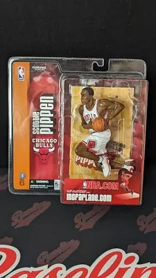 Scottie Pippen McFarlane NBA Series 6 Chicago Bulls White Jersey Chase Variant • $45