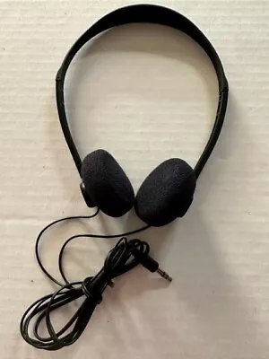 Over The Ear Stereo Headphone With Metal Band • $1.50