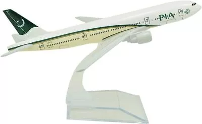 1:400 16cm Boeing B777 PIA Metal Airplane Model Plane Toy Plane Model Gift • £23.99