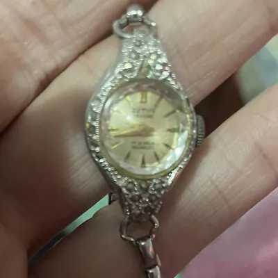 Zetus Incabloc Wind Up Vintage Watch. Fit Small Wrist Fabulous Condition  • $150