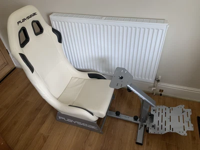 £105 • Buy Playseat Evolution Racing Cockpit - PC,  PS, Xbox, Logitech, Thrustmaster