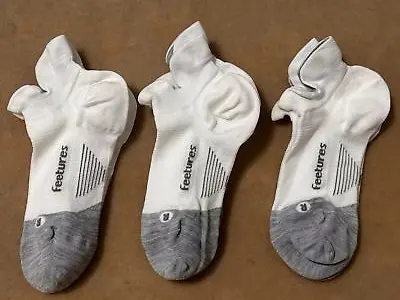 3 Pairs Feetures （Thin）Elite Ultra Light Cushion No Show Tab White Size S-M-L • $20.88