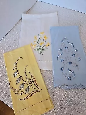 Vintage Cottage Chic Embroidered Tea Guest Towels Set Of 3 Assorted Design • $21.50