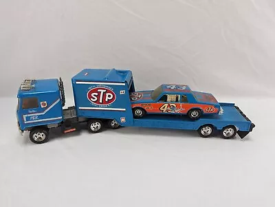 Vintage Die Cast ERTL CO. Semi Hauler Truck & Trailer Richard Petty #43 STP • $74.99