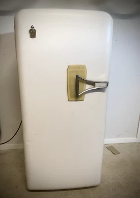 $399 • Buy Kelvinator Vintage Fridge 1958- Model 227