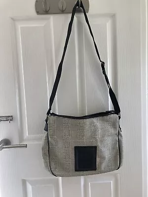 Ladies Timberland Shoulder Bag  • £10