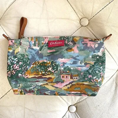 Cath Kidston Oilcloth Fabric Toiletry Cosmetic Makeup Bag • £5.99