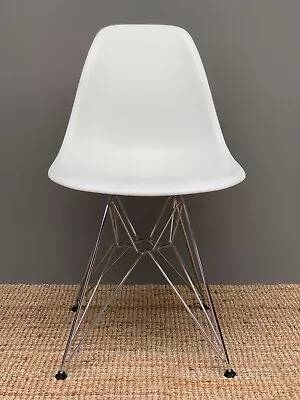 Genuine VITRA DSR CHARLES EAMES CHAIR • £175